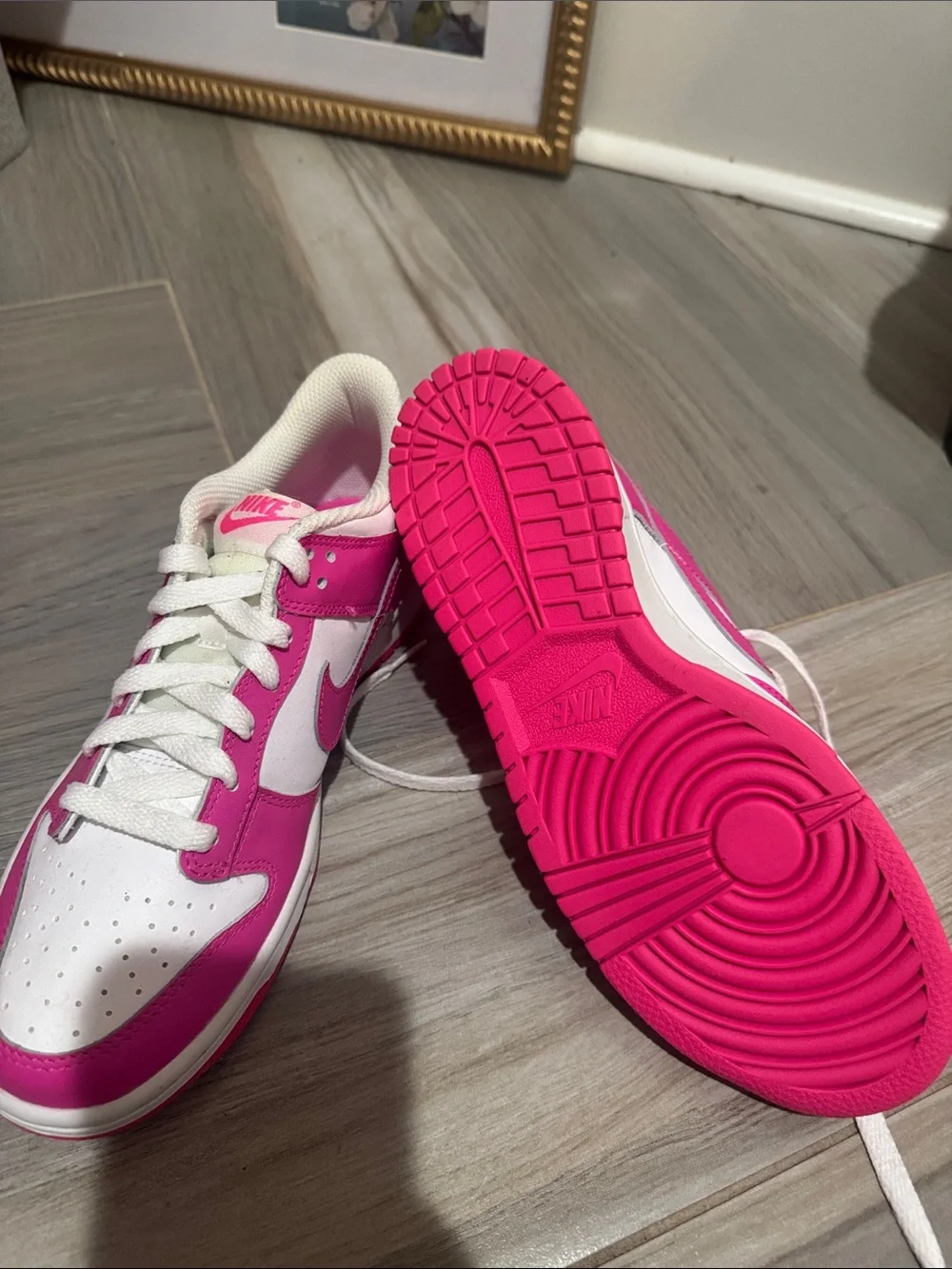 Nike Kids White and Pink Low-Top Sneakers